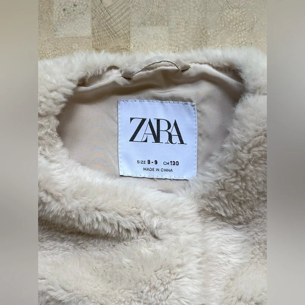ZARA Girls Faux Fur Vest Cream Color Fall/Winter - size 8-9 - Picture 4 of 9